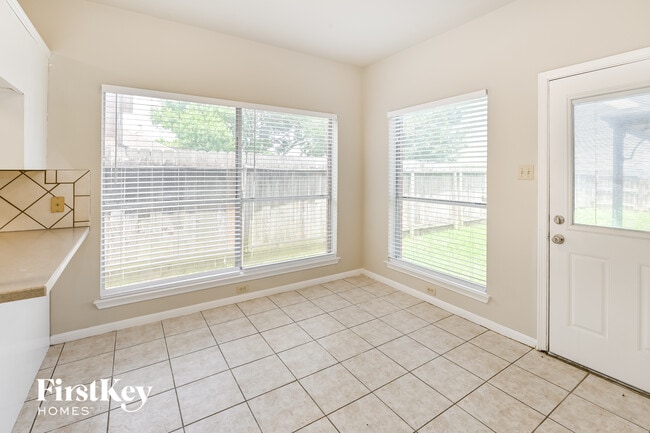 Photo - 3805 Redbud Dr