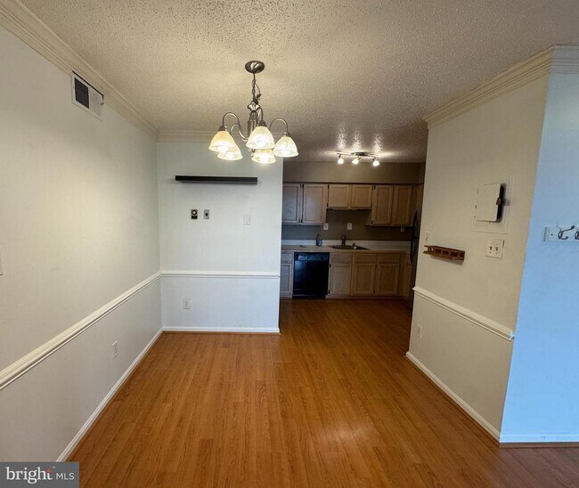 Photo - 3101 Patrick Henry Dr Unit 132