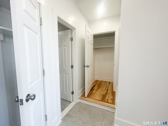Photo - 207 Bank St Unit 202