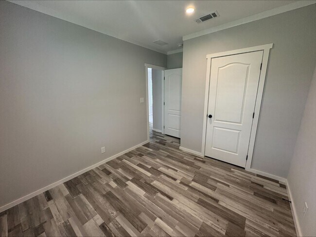 Photo - 1631 Voyager Dr