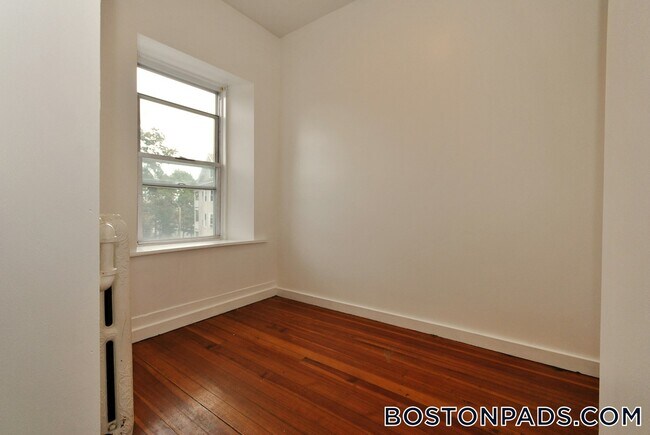 Photo - 11 Forbes St Unit 2