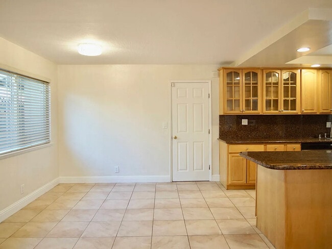 Photo - 1367 Oslo Ln