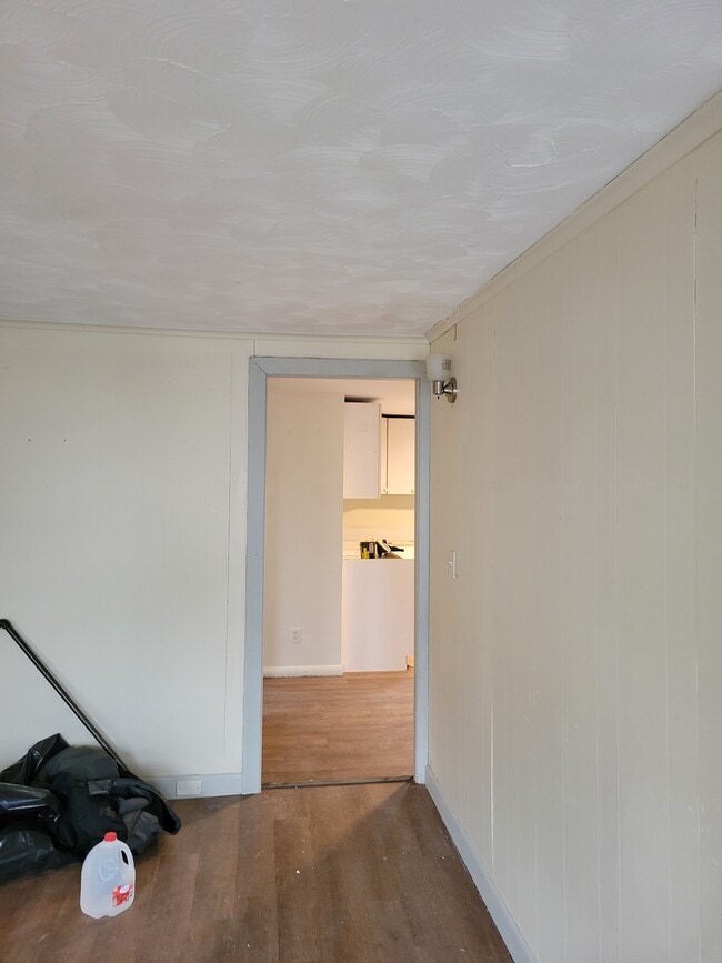 living room - 27 Phebe St Unit 2nd Floor