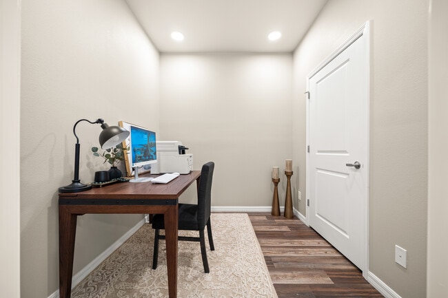 Office-Bonus room