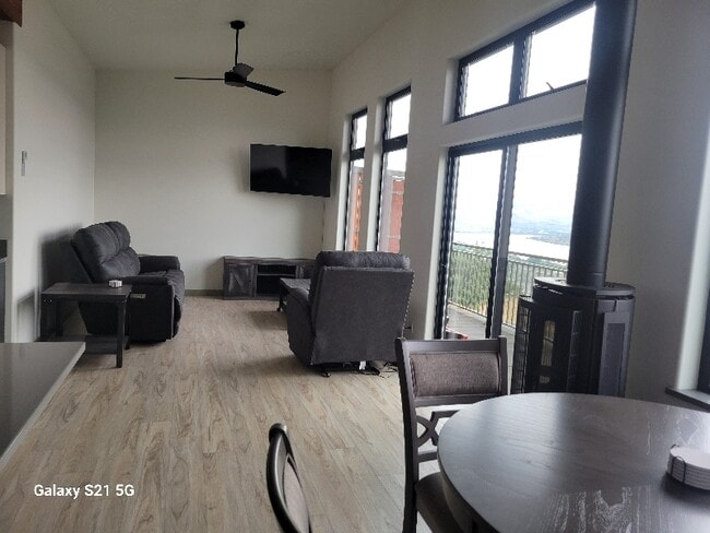 Photo - 2702 Old Dufur Rd Townhome