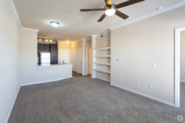 1BR 1BA - 713 SF