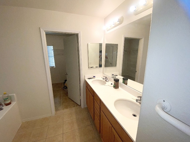 Photo - 13265 La Crescenta Ave