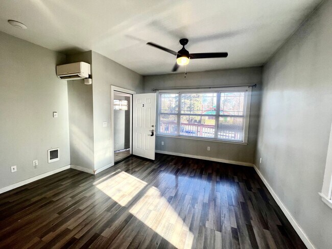 Photo - 607 N Ruby St Unit 2