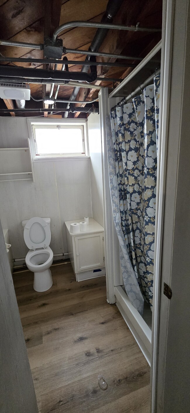 Photo - 2027 Glenbrook Dr