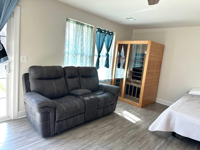 Photo - 8773 Elsing Green Dr