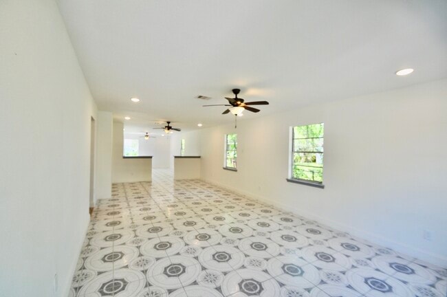 Photo - 10610 Fleming Dr