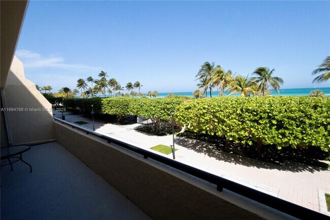 Photo - 2555 Collins Ave Unit 308