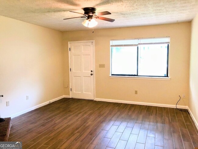 Photo - 408 Lexington Heights