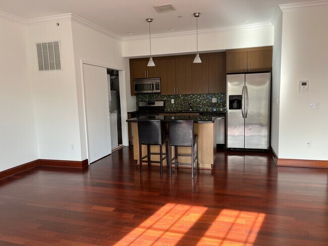 Photo - 3871 Amboy Rd Unit 301