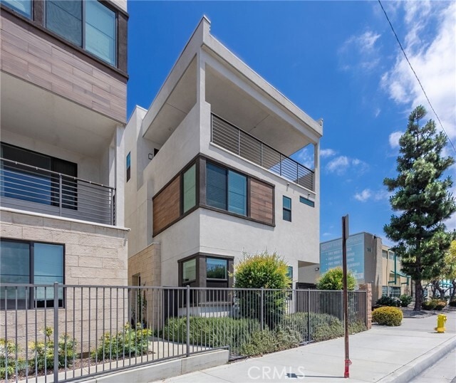 Building Photo - 2054 Mylitta Walk