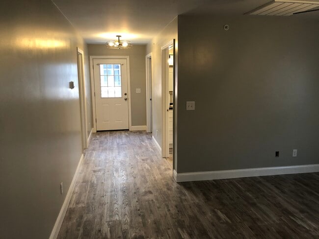 Hallway - 1338 E Chocolate Ave Unit 3