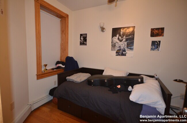 Photo - 16 S Russell St Unit 2