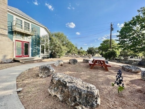 Photo - 14254 TX-16