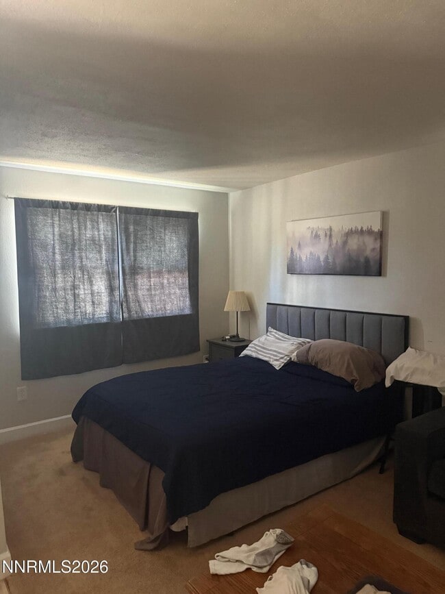 1370 Dartmouth Ave