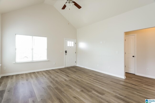 Photo - 213 Hampton Dr