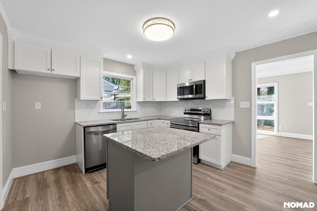 Photo - 4056 Whitehall Dr