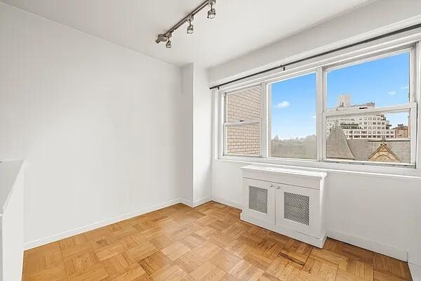 69 W 9th St Unit Q