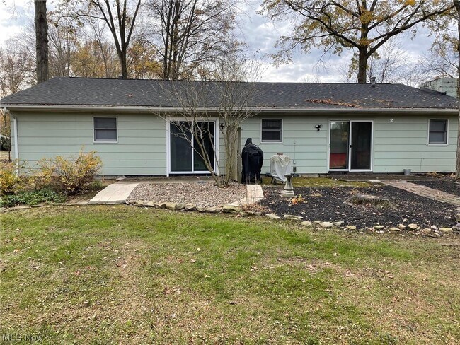 Photo - 240 Old Oak Dr