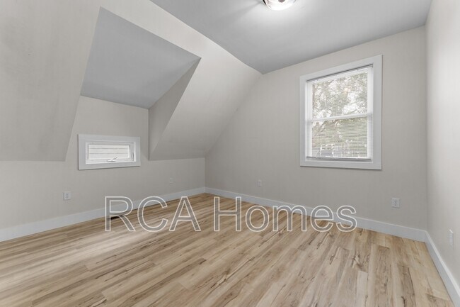 Photo - 37 N Walcott St