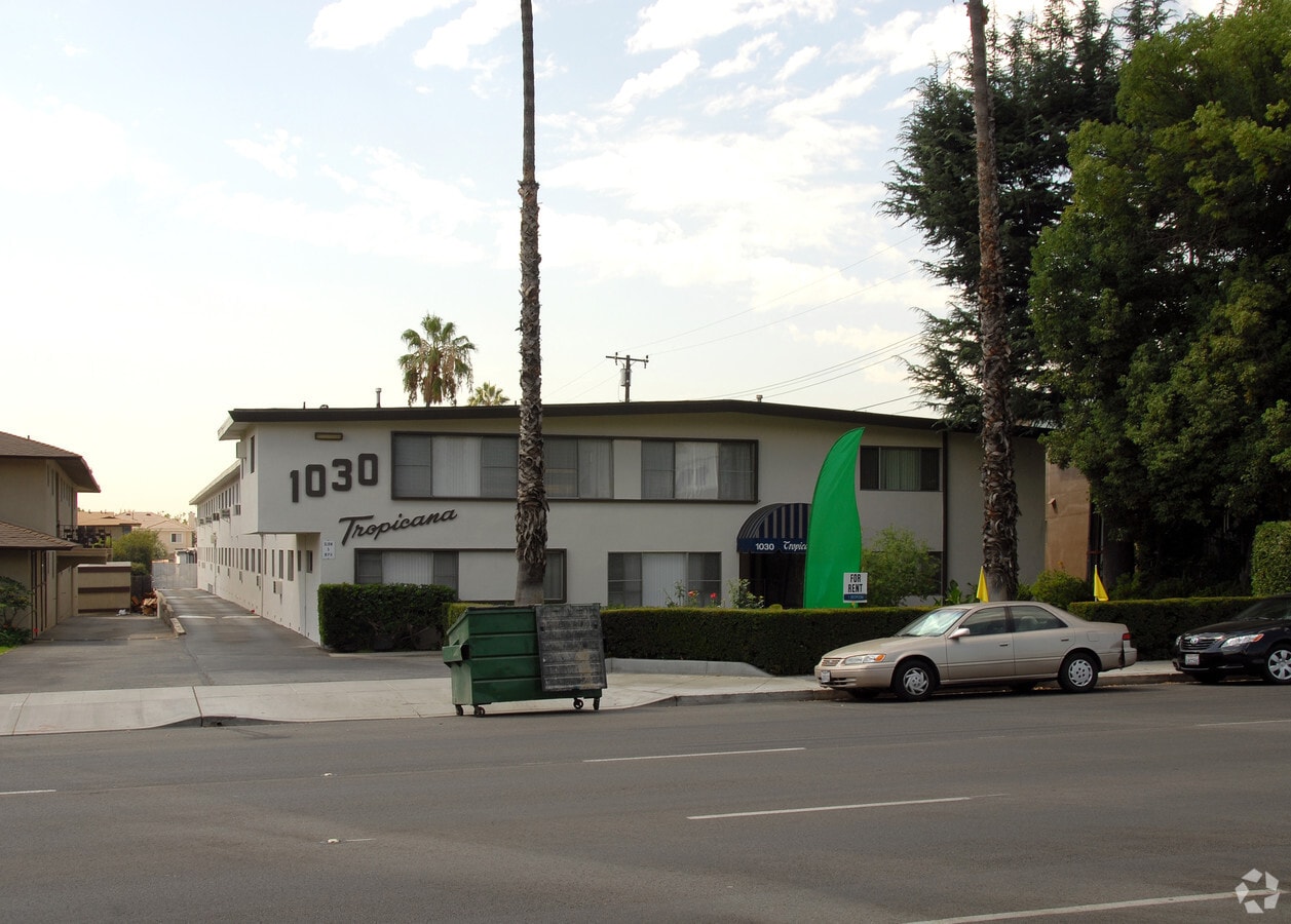Building Photo - Tropicana Apartments