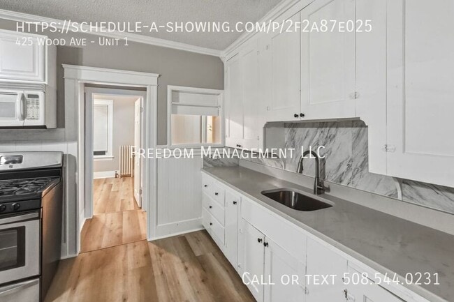 Building Photo - 425 Wood Ave Unit 1