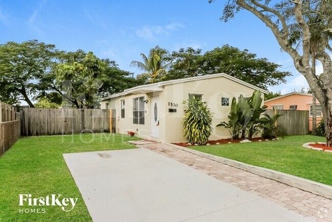 Building Photo - 1530 N 68th Ave Rental