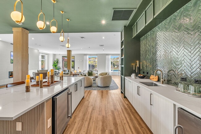 Building Photo - Vesa