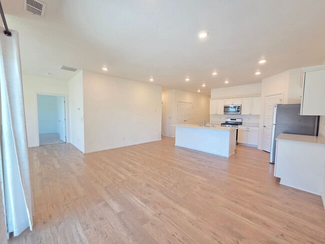 Photo - 5711 W Georgetown Ln