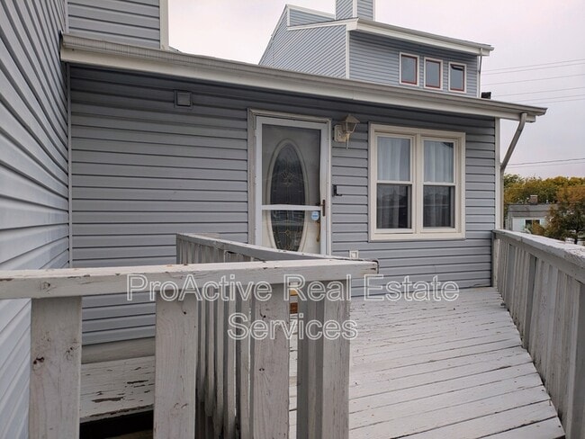 Building Photo - 1326 W Ocean View Ave Rental