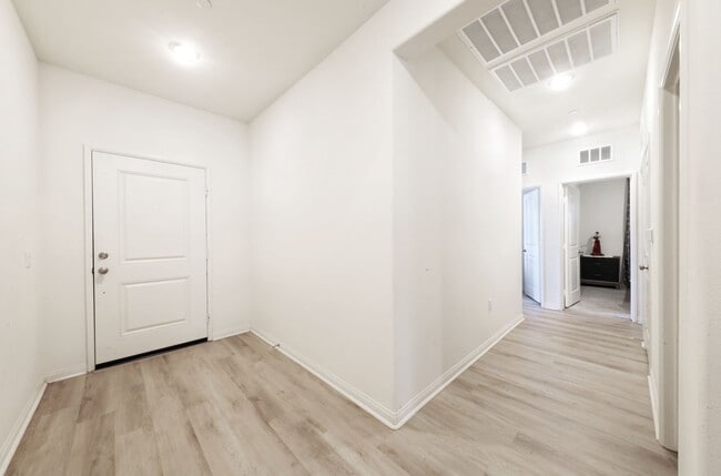10818 Montevideo Pl