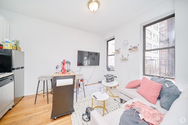 Building Photo - 2 bedroom in NEW YORK NY 10018 Unit 5 Rental