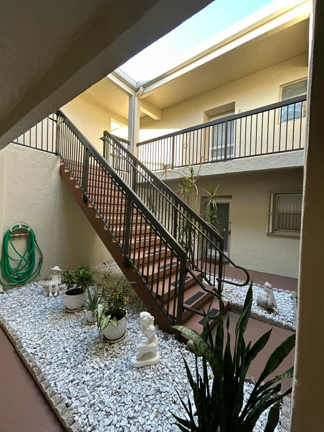 Building Photo - 2540 Boundbrook Blvd Unit 205