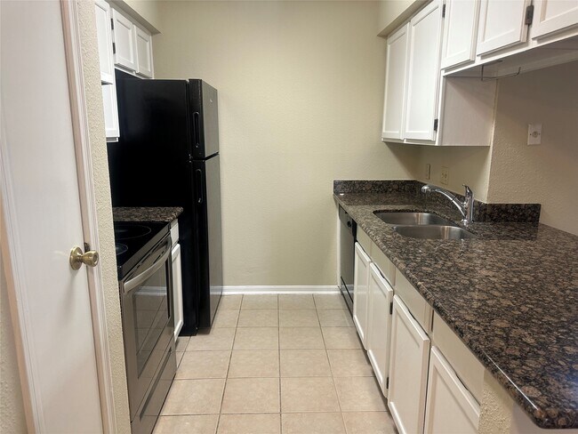 Photo - 2120 El Paseo St Unidad True