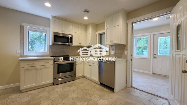 Photo - 217 River St