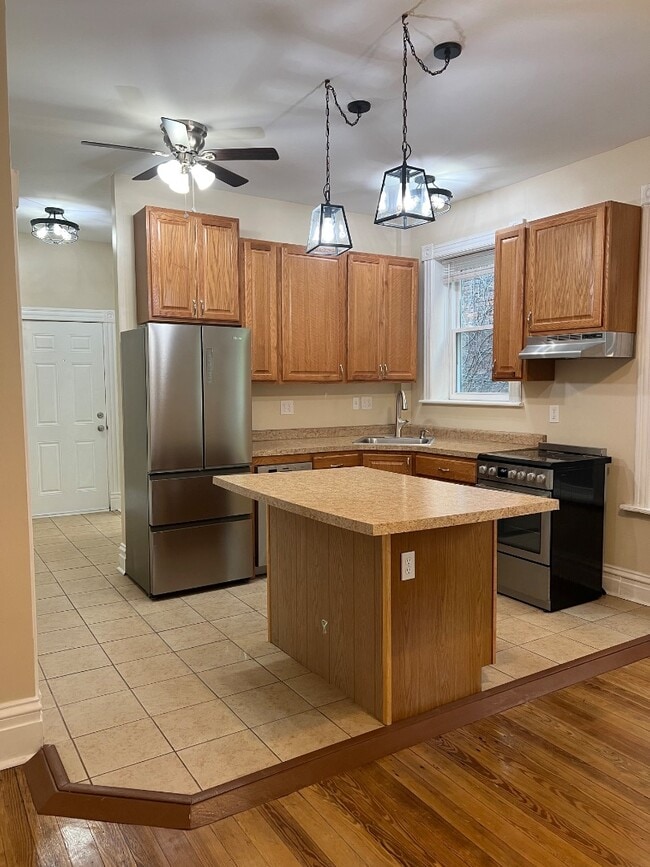 Photo - 3137 Rutger St