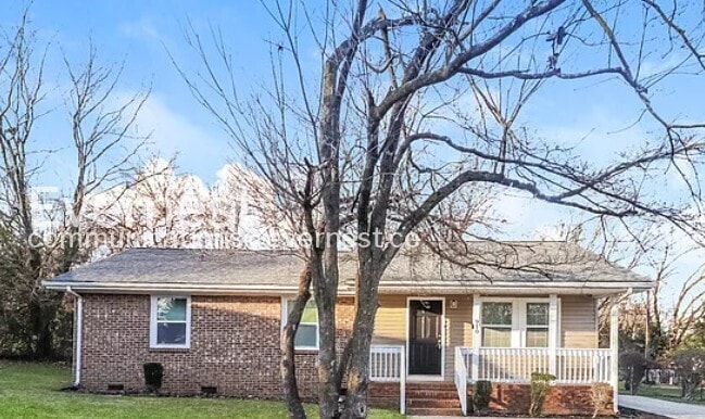 Photo - 910 Canton Pl