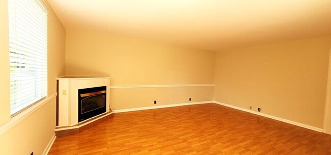 Photo - Spacious & Charming 2-Bed/2-Bath Home – Walk to UNR!