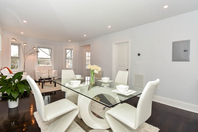 27 Wood St Unit 3