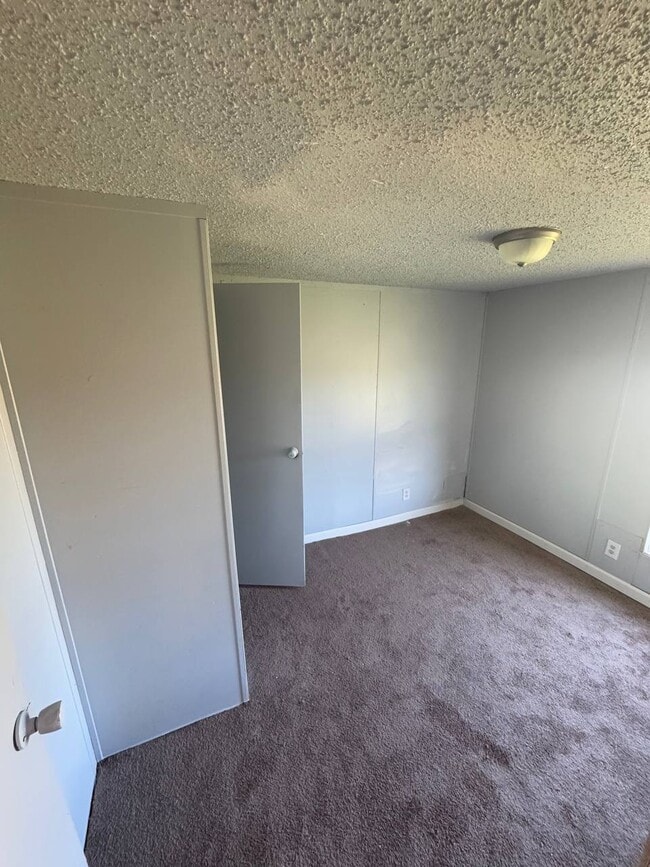 Photo - 132 Wyles Ln