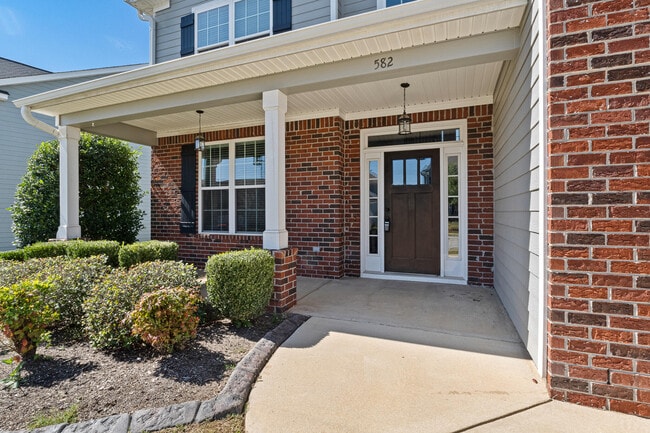 Photo - 582 Bunchgrass St