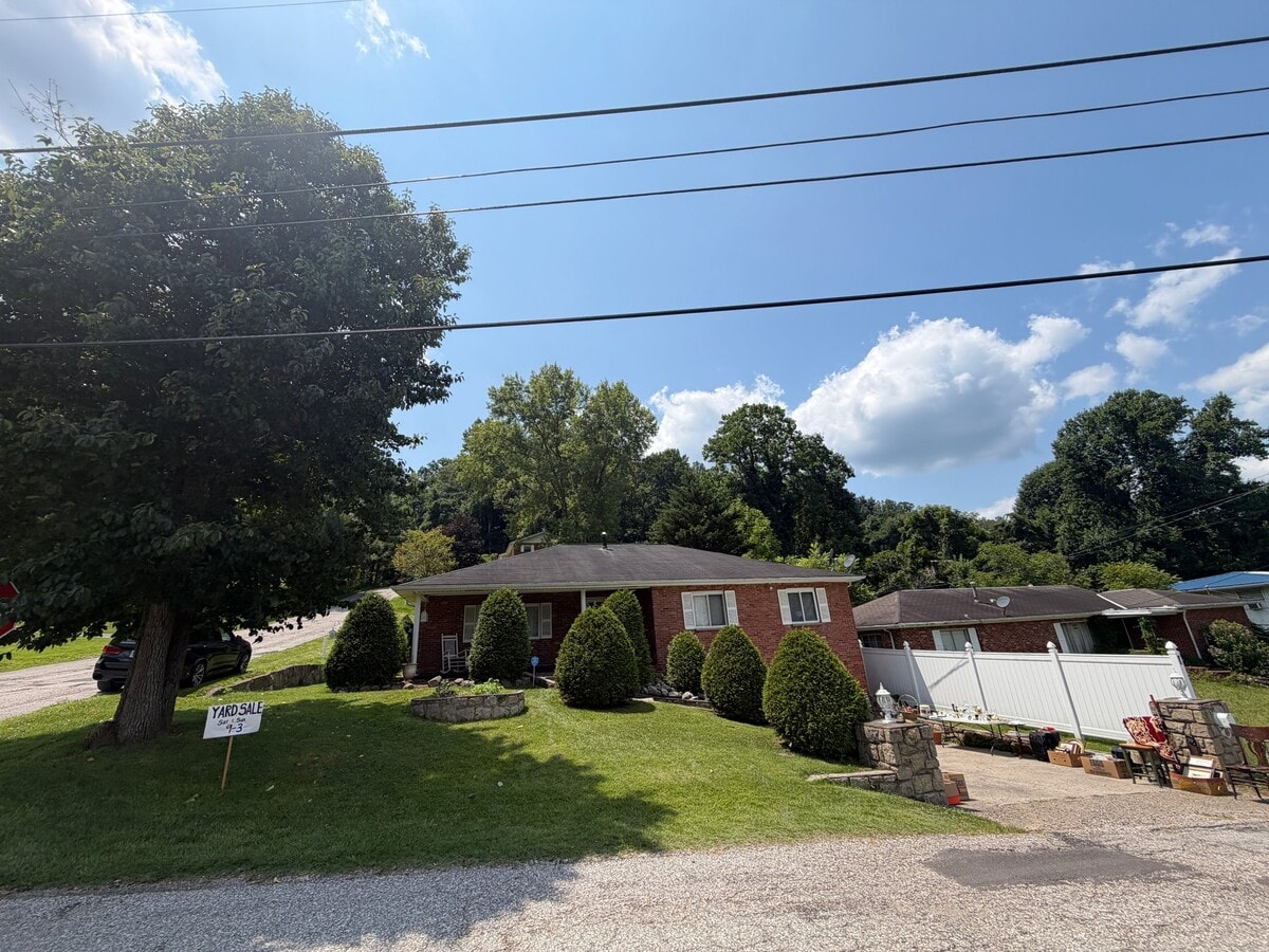 Photo - 1901 Pinewood Dr