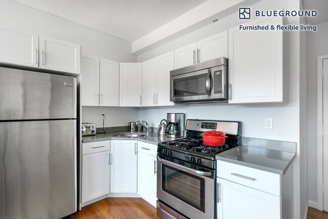 Photo - 179 St Botolph St Unidad FL3-ID137