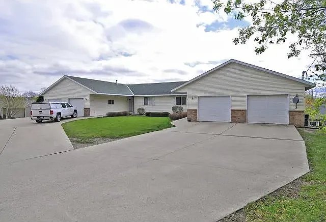 Building Photo - 829 Reed Ave
