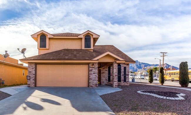 Prestigious Tri Level Home on East Side - Prestigious Tri Level Home on East Side