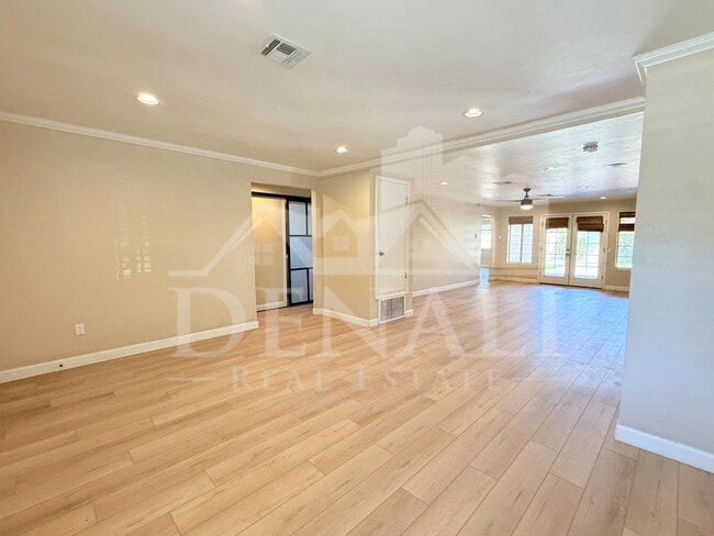 Photo - 1326 W Palm Ln